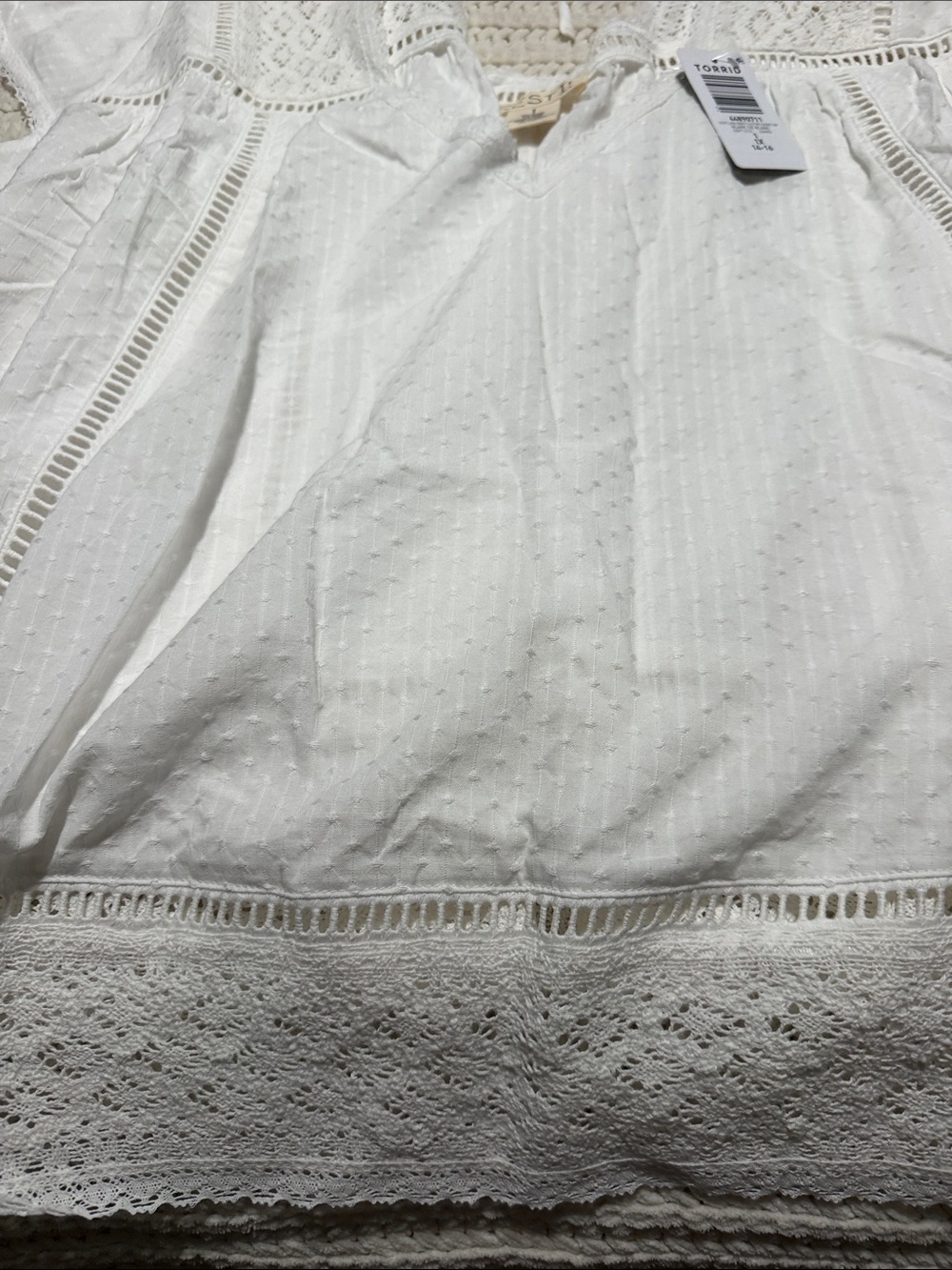 torrid White Swiss Dot Lace Peasant Blouse - Picture 3 of 8